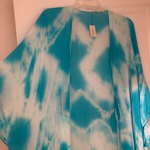 Francesca’s Turquoise and White Tie-Dye Kimono